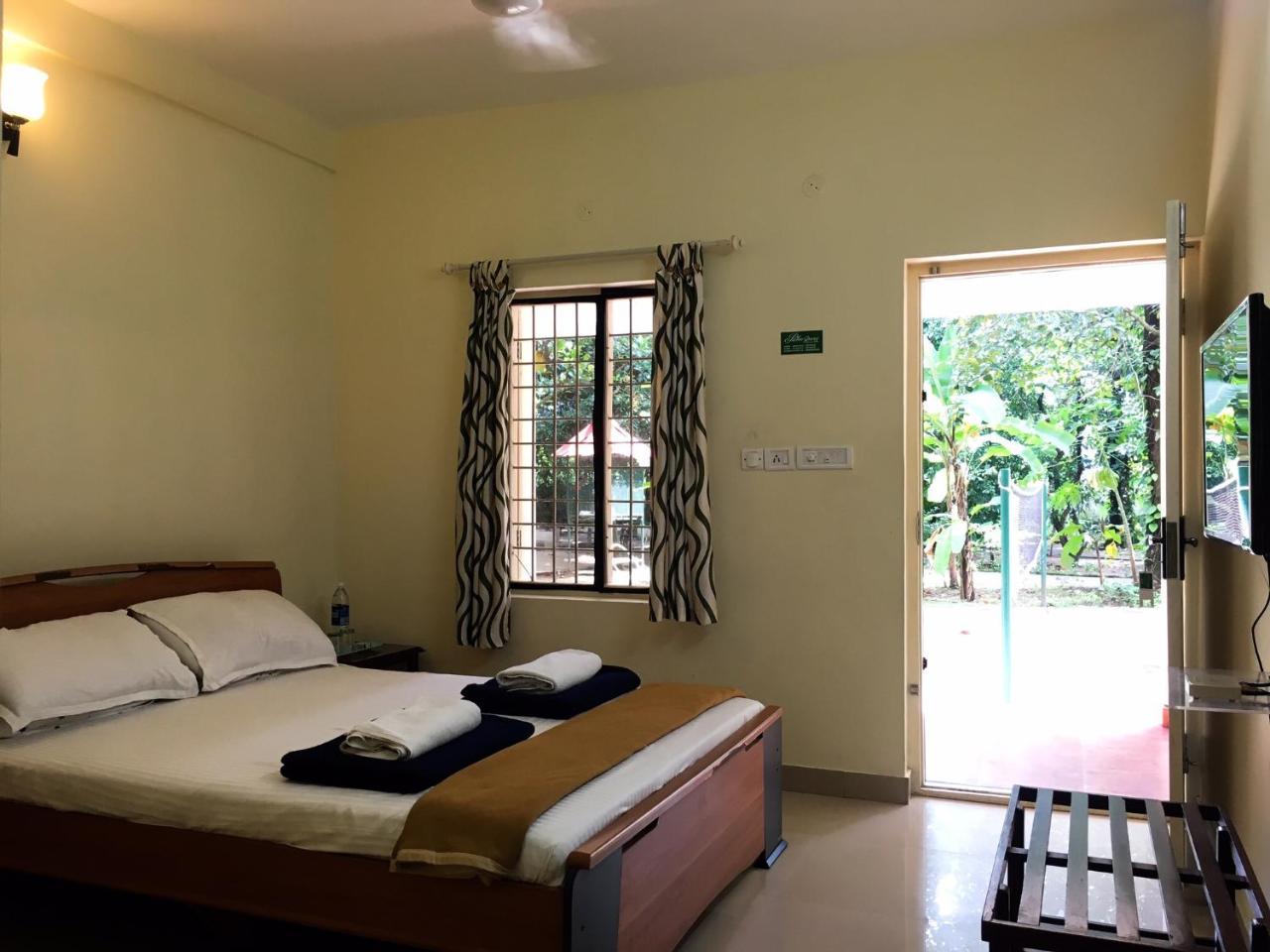 Palm Grove Service Villa Kochi Ngoại thất bức ảnh